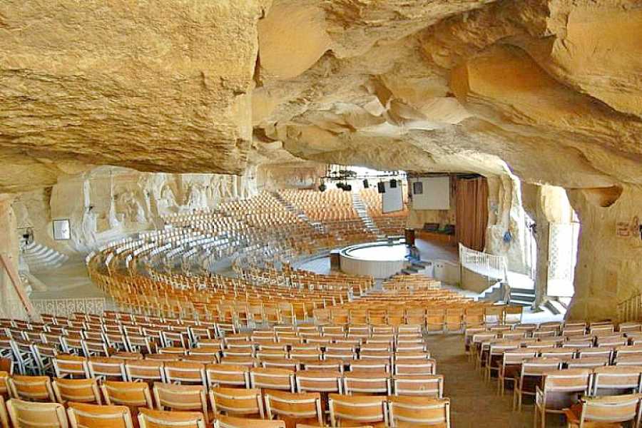 Visit the Coptic Cave Church of Saint Simon in Garbage City, Cairo – A Unique Spiritual & Cultural Experience"
