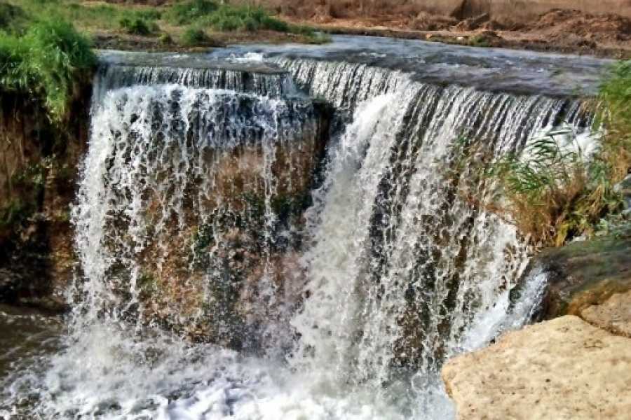 Tour to Whales Valley and Wadi El Rayan Waterfalls in El Fayoum from Cairo