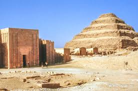 Explore Memphis, Sakkara, and Dahshur Pyramids: Private Day Guided Tour